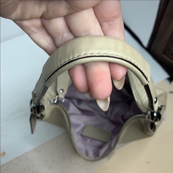 KRISTIN LEATHER HOBO (COACH F22306)
Leather - Picture 9 of 9